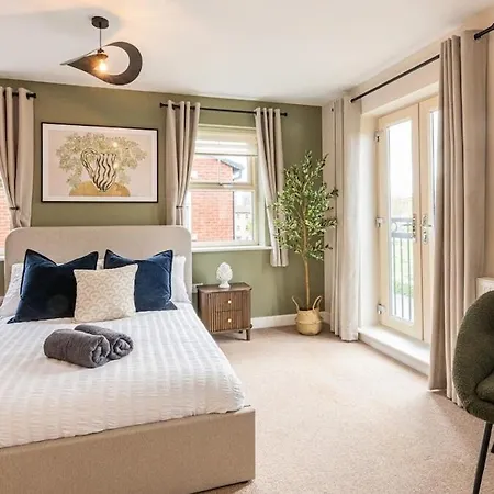 Lockside Living * Leeds (West Yorkshire)